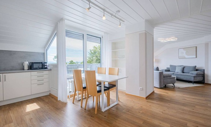 Immenstaad am Bodensee Apartment | 70 m² Apartment ∙ 1 bedroom ∙ 4 guests