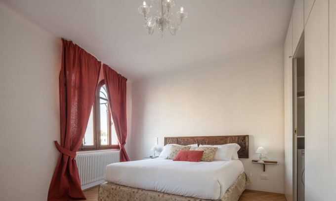 Santa Croce Apartment | 70 m² Apartment ∙ 1 bedroom ∙ 4 guests