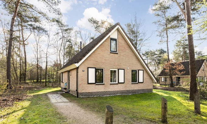 Municipality of Rijssen-Holten House | 70 m² Bungalow ∙ 2 bedrooms ∙ 4 guests