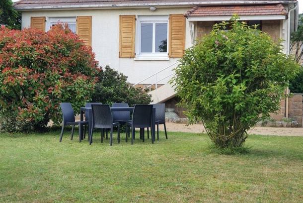 Carolles House | 70 m² House ∙ 2 bedrooms ∙ 4 guests