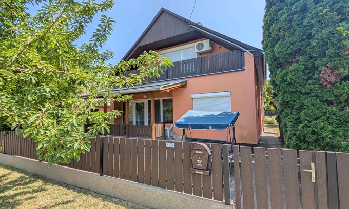 Balatonfenyves House | 70 m² House ∙ 3 bedrooms ∙ 7 guests