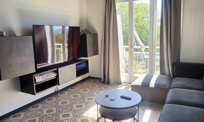 Dijon Apartment | 70m2 apartment in Dijon, 4th floor without elevator, 5 minutes from Zenith