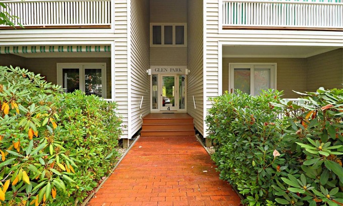 Chautauqua Condo | 71 m² Condo ∙ 2 bedrooms ∙ 6 guests