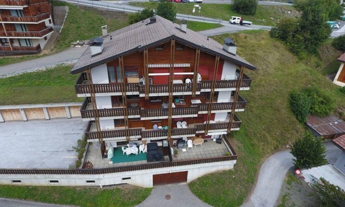 Ovronnaz Apartment | 74 m² Apartment ∙ 2 bedrooms ∙ 6 guests