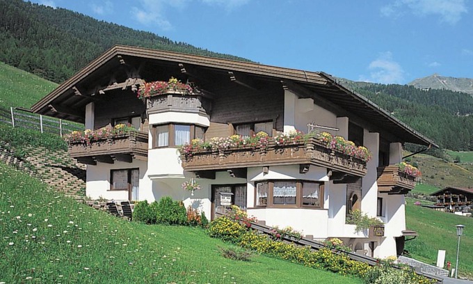 Soelden Apartment | 75 m² Apartment ∙ 3 bedrooms ∙ 8 guests