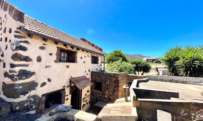 Isora Cottage | 75 m² Cottage ∙ 2 bedrooms ∙ 6 guests