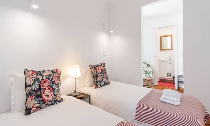 Cascais House | 75 m² House ∙ 2 bedrooms ∙ 4 guests