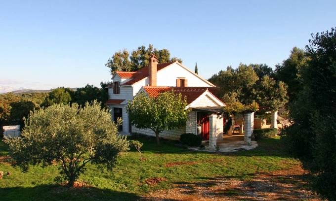 Pucisca House | 76 m² House ∙ 3 bedrooms ∙ 4 guests