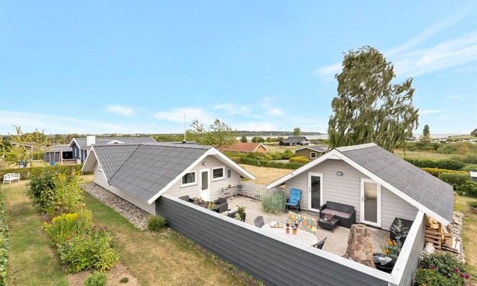 Vikær Strand House | 78 m² House ∙ 3 bedrooms ∙ 6 guests
