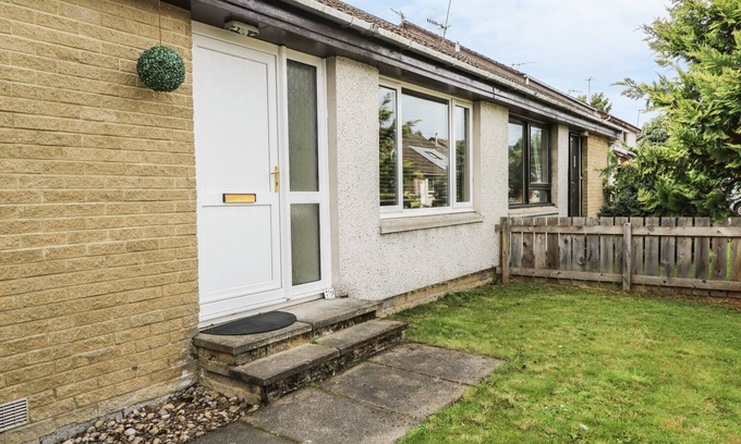 Aviemore Cottage | 79 CORROUR ROAD, family friendly, with a garden in Aviemore