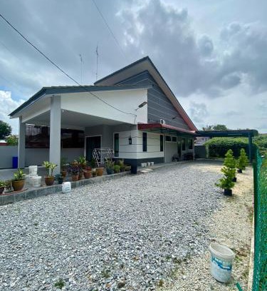 Muar House | 79 Village