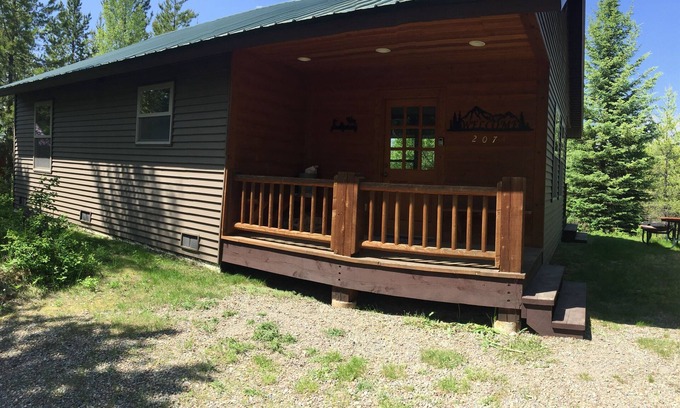 Coram Cabin | 7th Night Free, wireless internet, views, private, Montana Mountain Glory!