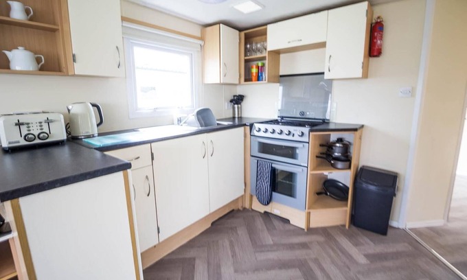 Clacton-on-Sea House | 8 berth caravan at Highfield Grange in Essex ref 26340E