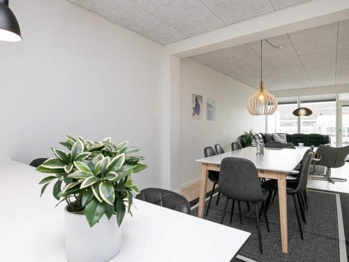 Sondervig Apartment | 8 person holiday home in Ringkøbing