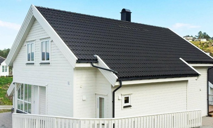 Sveio House | 8 person holiday home in Auklandshamn