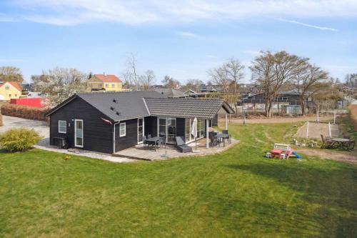 Hvidbjerg Strand House | 8-Person Holidayhome Close To Childfriendly Beach