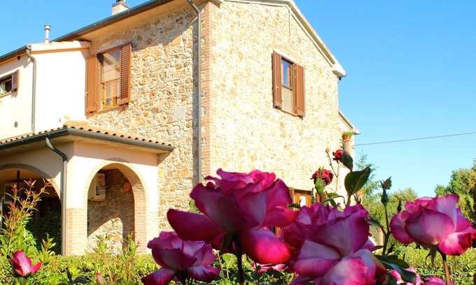 Campiglia Marittima House | 8 RIBOCCHI HOLIDAY HOME: THREE-ROOM APARTMENT WITH POOL SEA, THERMAL BATHS AND VILLAGES