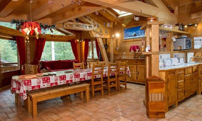Chatel Apartment | 8-room chalet, 16 pers, near village, parking, WiFi, pets allowed