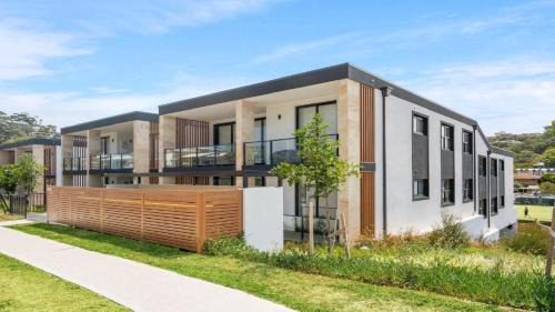 Terrigal House | #8 The Ash Apartments Close To Beach Accom Holidays