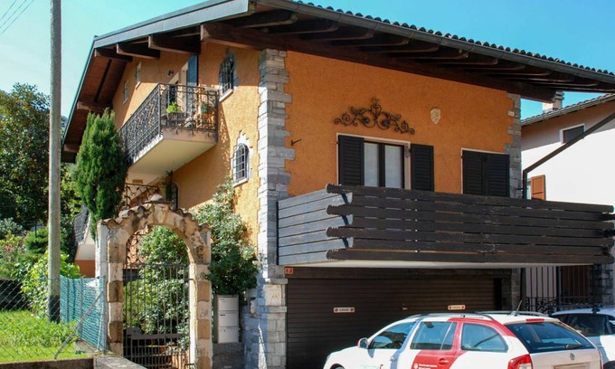 Brusino Arsizio Apartment | 80 m² Apartment ∙ 2 bedrooms ∙ 4 guests