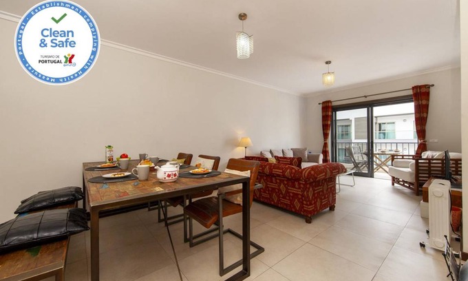 Lagos Apartment | 80 m² Apartment ∙ 2 bedrooms ∙ 4 guests