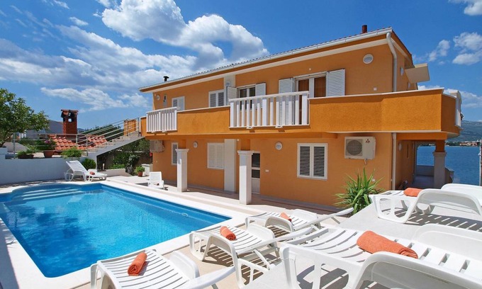 Arbanija Apartment | 80 m² Apartment ∙ 3 bedrooms ∙ 6 guests