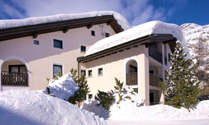 Sils-Maria Apartment | 80 m² Apartment ∙ 2 bedrooms ∙ 4 guests