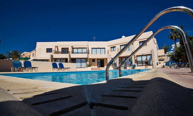 Ayia Napa Cottage | 80 m² Cottage ∙ 2 bedrooms ∙ 4 guests