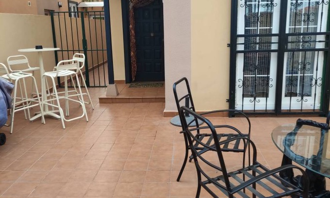 Las Rosas House | 80 m² House ∙ 2 bedrooms ∙ 4 guests