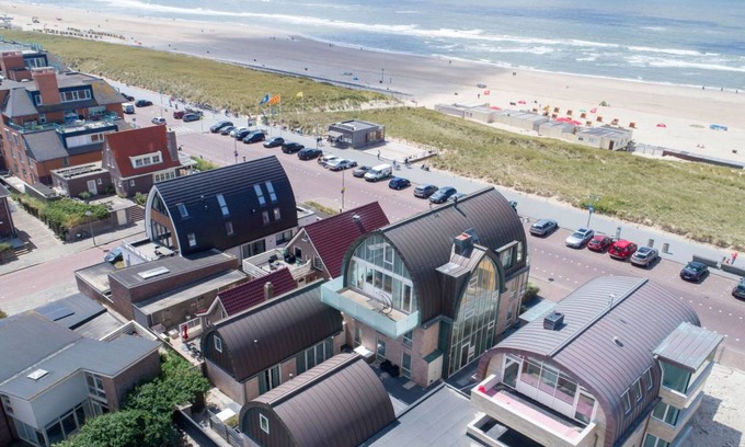 Egmond aan Zee House | 80 m² House ∙ 2 bedrooms ∙ 4 guests