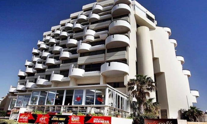 Herzliya Pituach Apartment | 80 m² Serviced apartment ∙ 6 guests