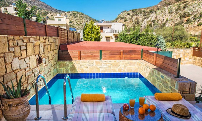 Palaiokastro Villa | 80 m² Villa ∙ 2 bedrooms ∙ 4 guests