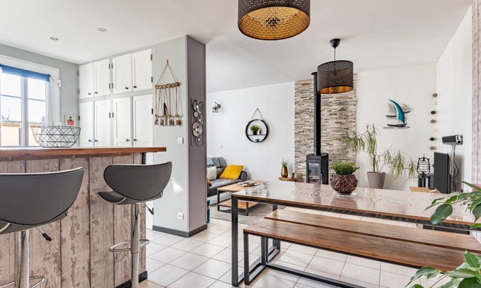 Ver-sur-Mer House | 82 m² House ∙ 2 bedrooms ∙ 5 guests
