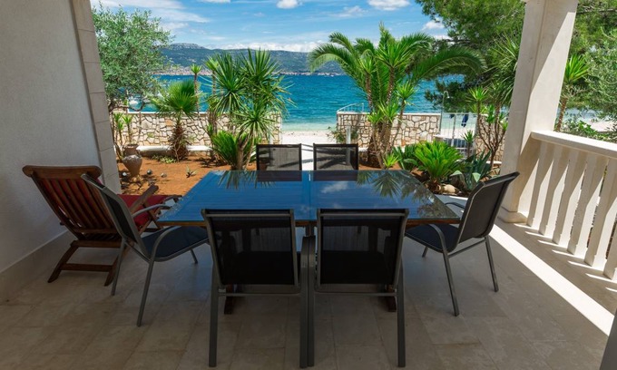 Municipality of Trogir Apartment | 85 m² Apartment ∙ 2 bedrooms ∙ 5 guests