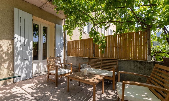 Nyons Apartment | 85 m² Apartment ∙ 2 bedrooms ∙ 4 guests