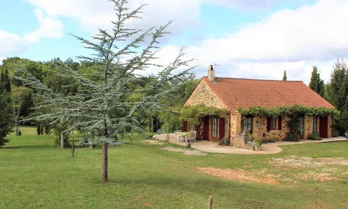 Mazeyrolles House | 85 m² House ∙ 2 bedrooms ∙ 4 guests