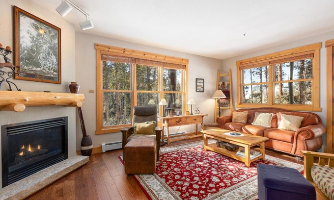 Keystone House | 8758 Trappers Crossing condo