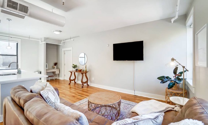 Over-the-Rhine Apartment | 88 m² Apartment ∙ 2 bedrooms ∙ 5 guests