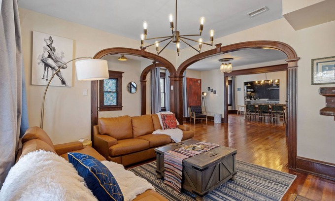 Atlantic City Villa | 9 BR/4BA AC Victorian Manor - 1 Block to Beach