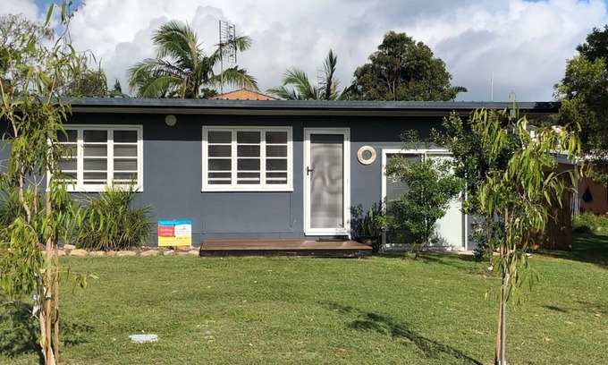 Rainbow Beach House | 9 Indigo Avenue - Rainbow Beach. Close to beach and main street. Walk to everything