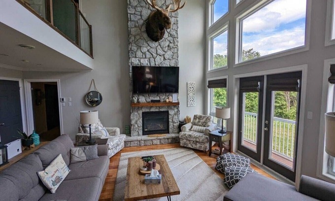 Little Rapids Ski Chalet | 9 Moose Lane - Humber Valley Resort
