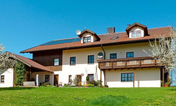 March Apartment | 90 m² Apartment ∙ 1 bedroom ∙ 5 guests