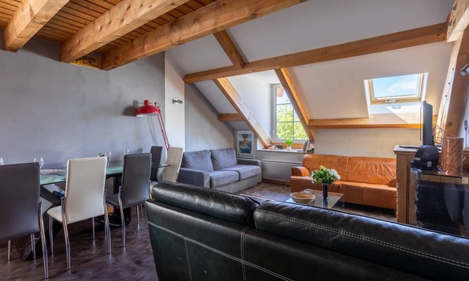 Embrun Apartment | 90 m² Apartment ∙ 2 bedrooms ∙ 6 guests