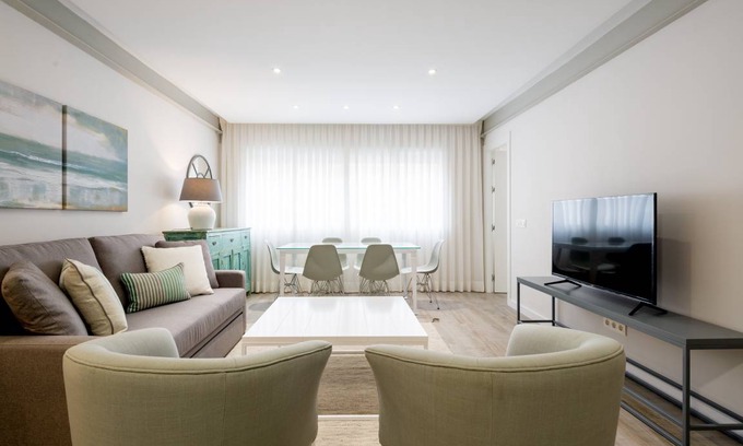 Plaza de Toros Vieja Apartment | 90 m² Apartment ∙ 3 bedrooms ∙ 8 guests