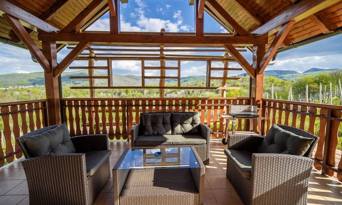 Cerklje ob Krki House | 90 m² House ∙ 1 bedroom ∙ 6 guests