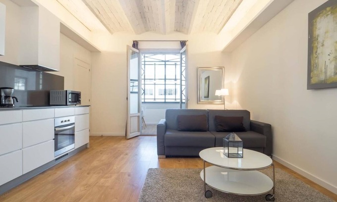 Eixample Apartment | 938 - Las Ramblas Cozy Flat IV