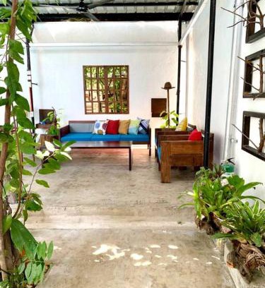 Las Pinas Apartment | 940 Dahlia near Daang Hari
