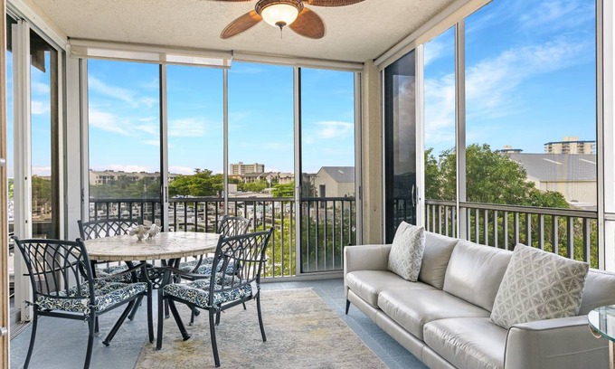 South Island Apartment | 9463PALMHARBOR304PHWCO - Palm Harbor 304