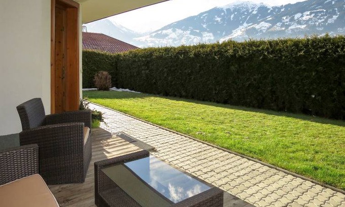 Holdernach Apartment | 95 m² Apartment ∙ 1 bedroom ∙ 4 guests