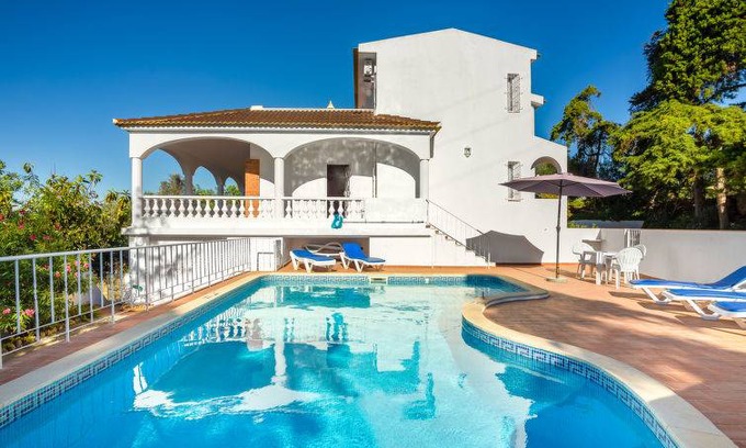 Albufeira House | 95 m² House ∙ 3 bedrooms ∙ 6 guests